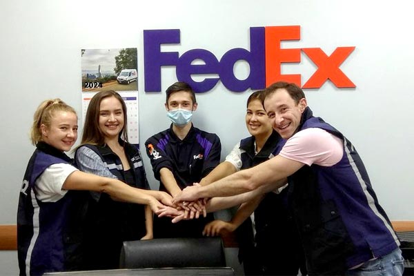 С днем рождения, FedEx!